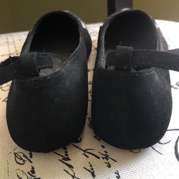 Ankle strap flat shoes for a girl, size 5 1/2 - Picture 3 of 6